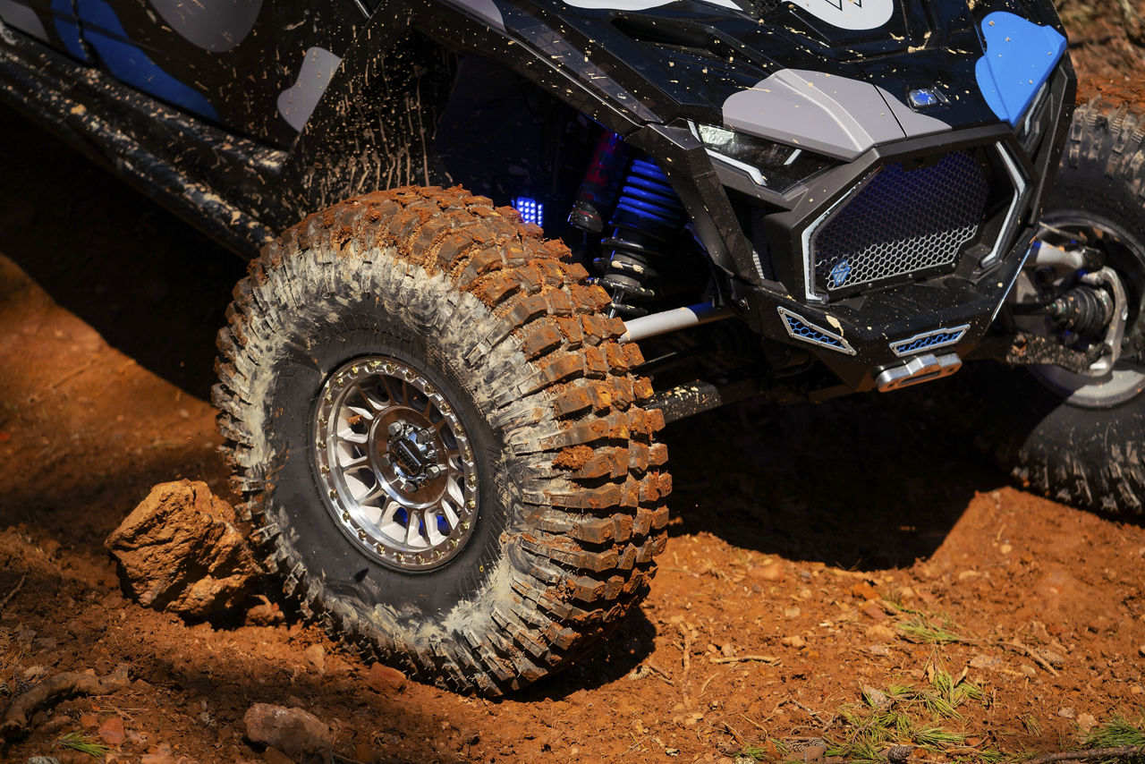 2025 Polaris RZR Pro S - KMC UTV IMPACT UTV BEADLOCK - Machined